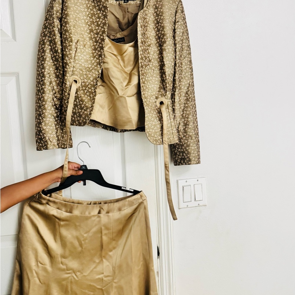 Nipon Boutique Gold Ensemble